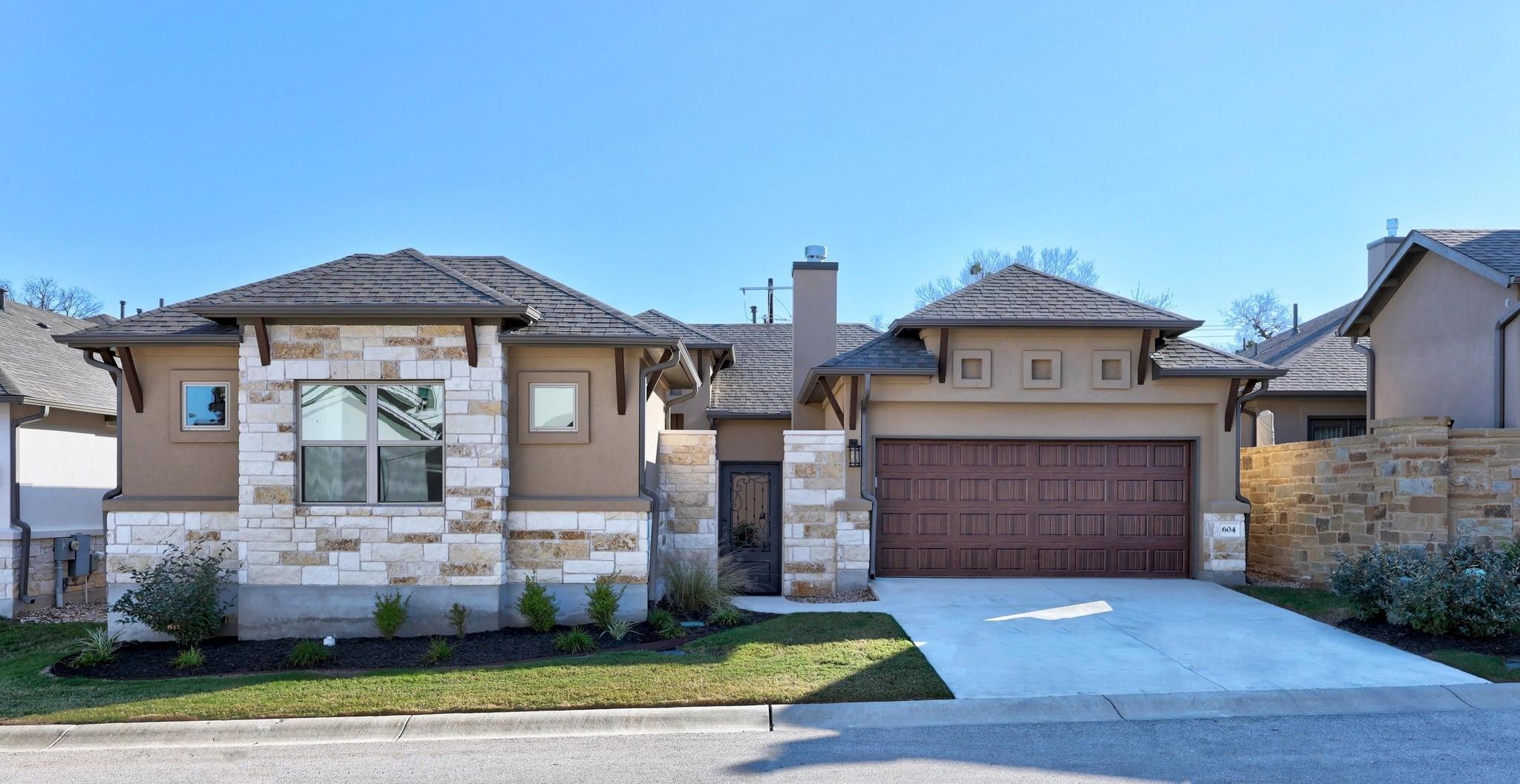 604  Bottlebrush Dr, photo 2