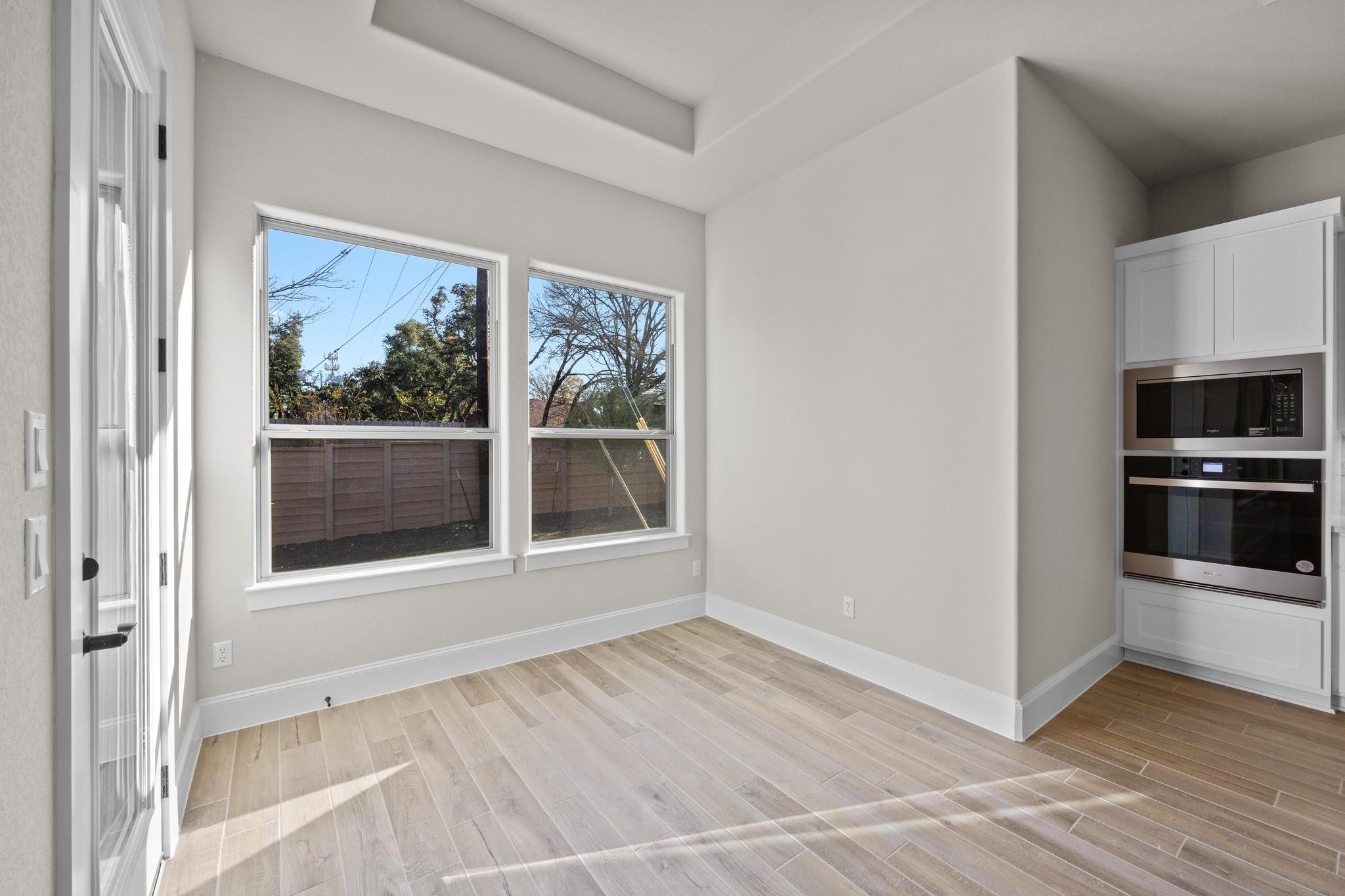 604  Bottlebrush Dr, photo 11