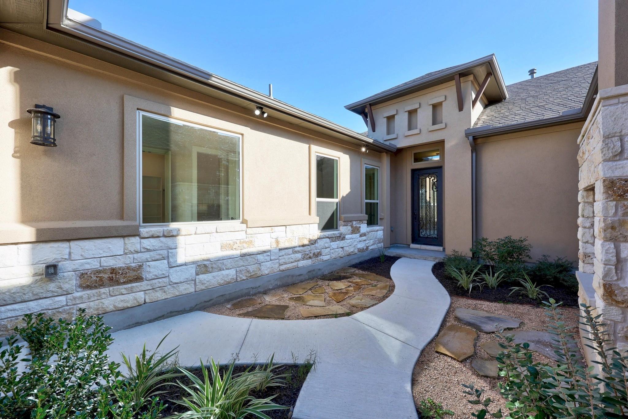 604  Bottlebrush Dr, photo 3