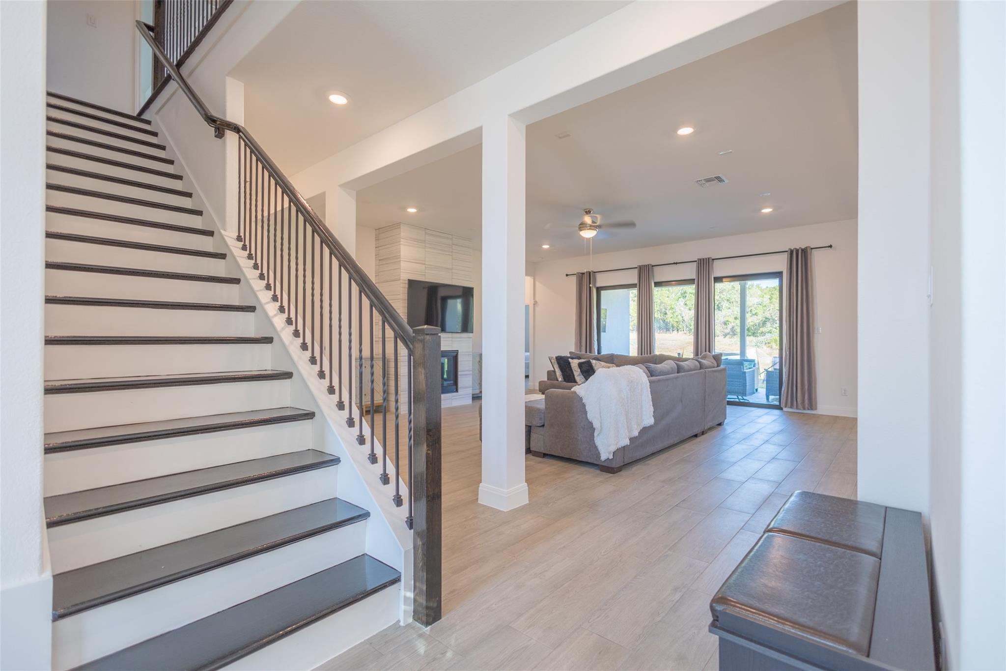 121  Black Talon Ln, photo 5