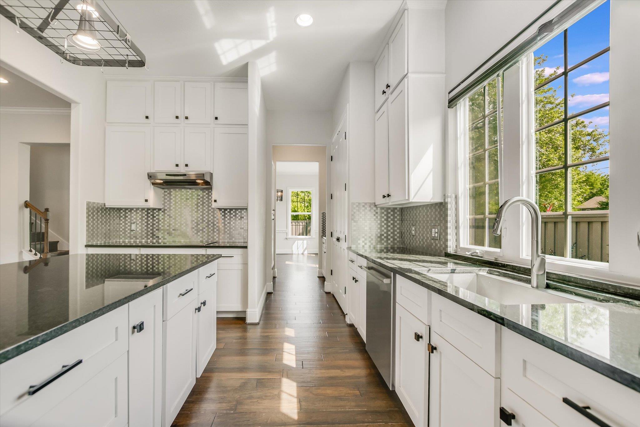 5200  Avenue H None, photo 9
