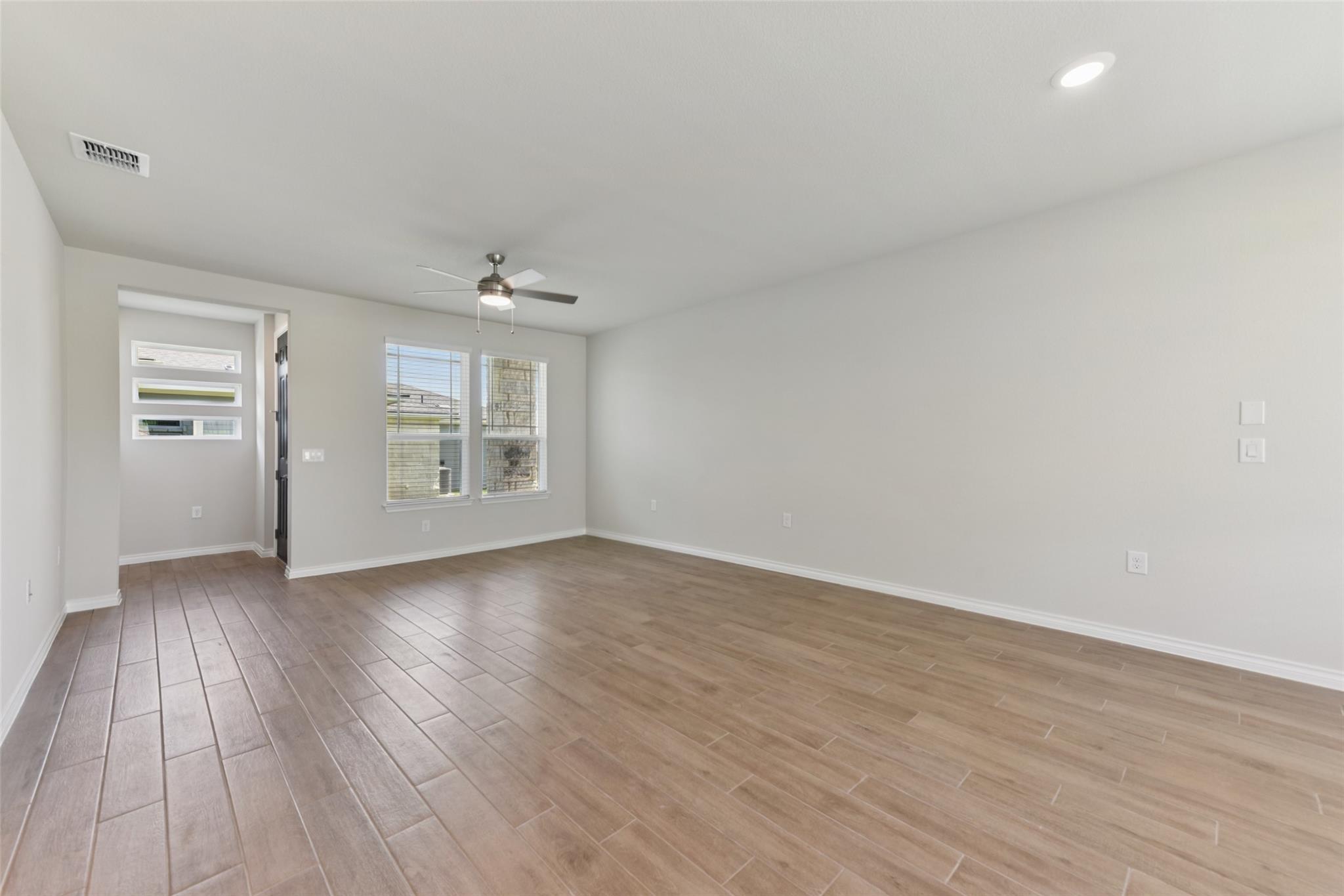 105  Antoinette Way  #103, photo 2