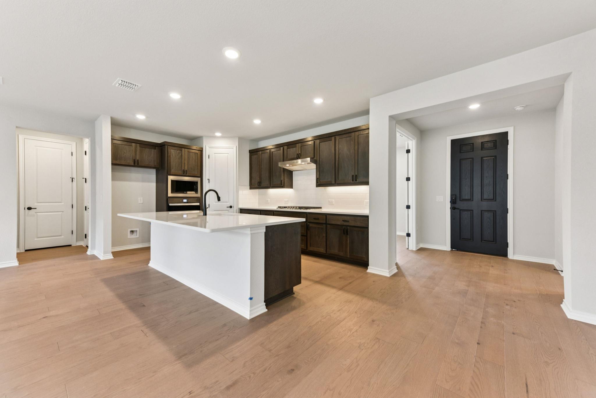 127  Antoinette Way, photo 11