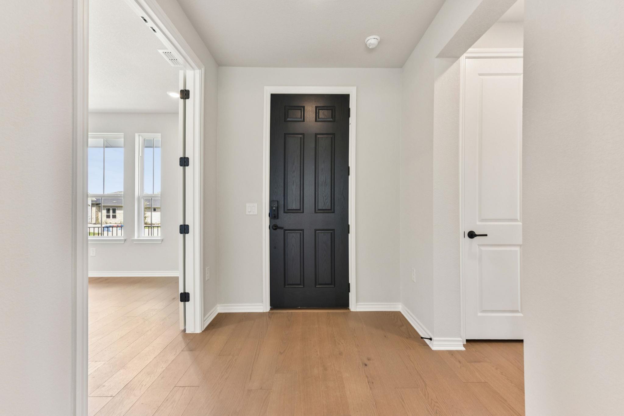 127  Antoinette Way, photo 3