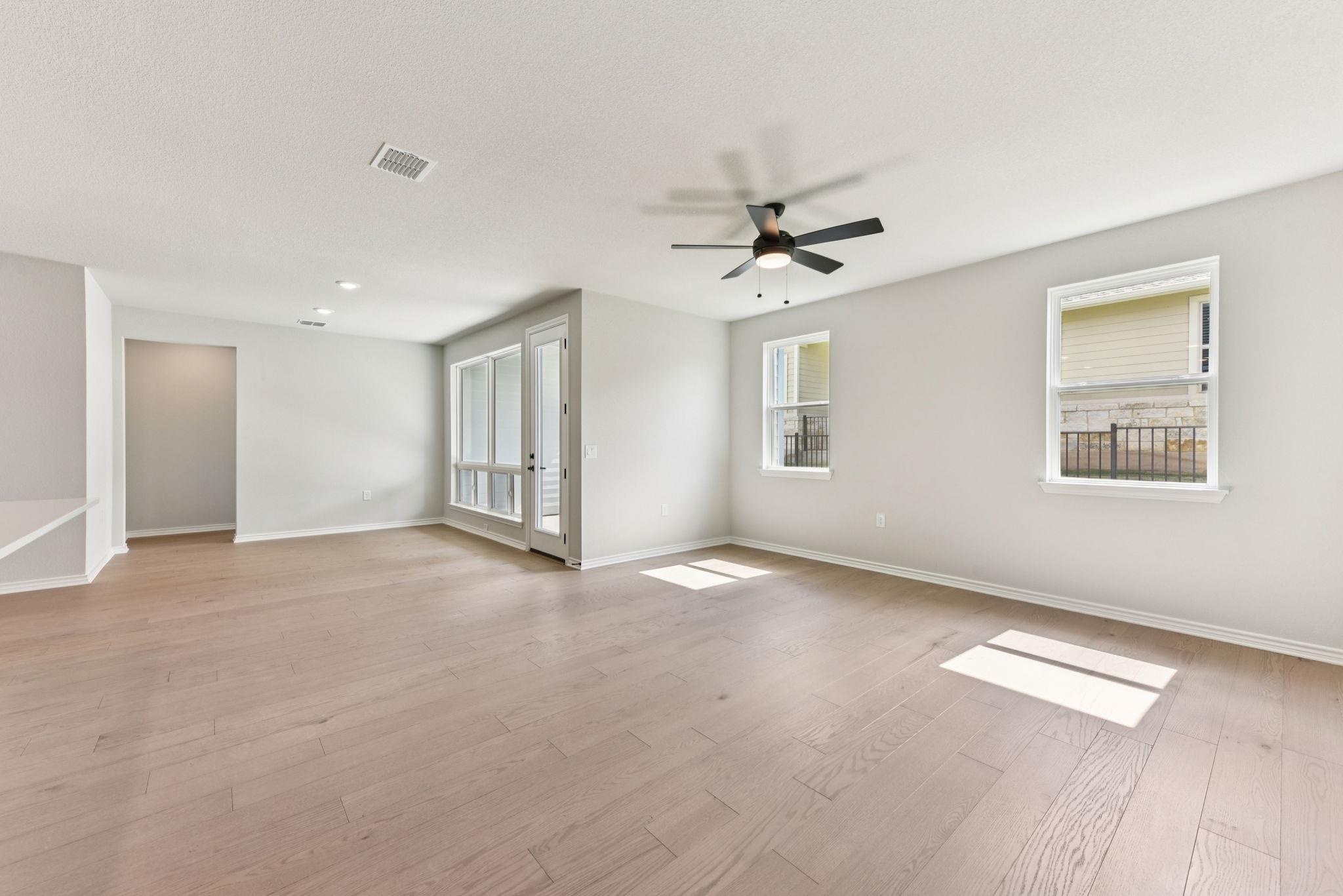 127  Antoinette Way, photo 5