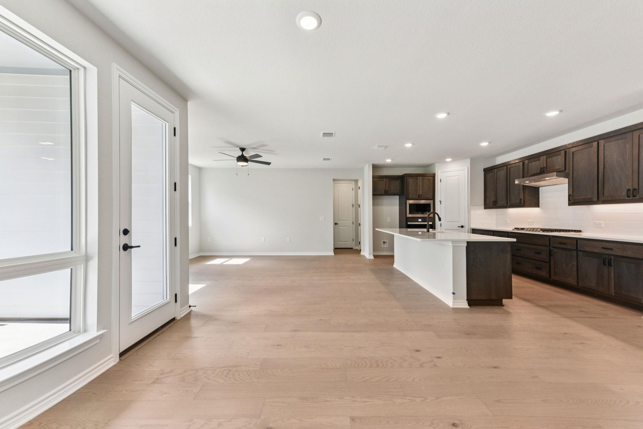 127  Antoinette Way, photo 8