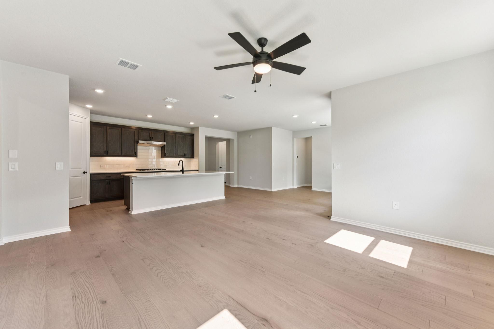 127  Antoinette Way, photo 9