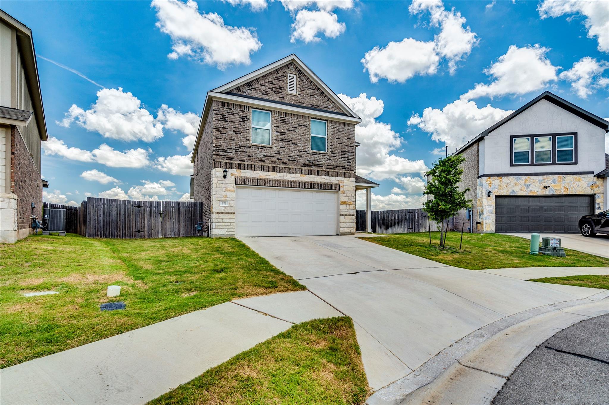 572  Pepperbark Loop, photo 2