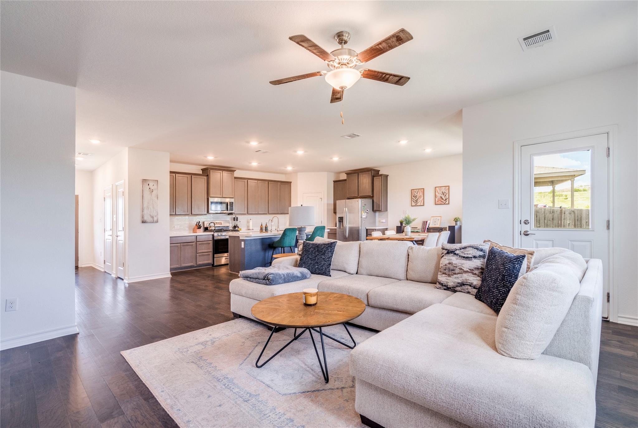 572  Pepperbark Loop, photo 6