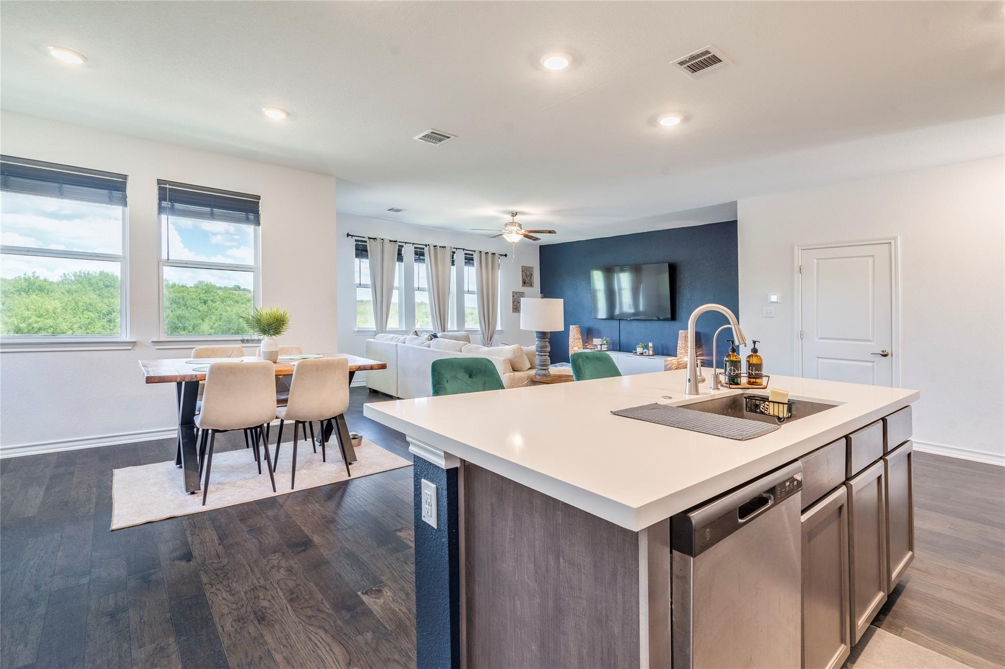 572  Pepperbark Loop, photo 9