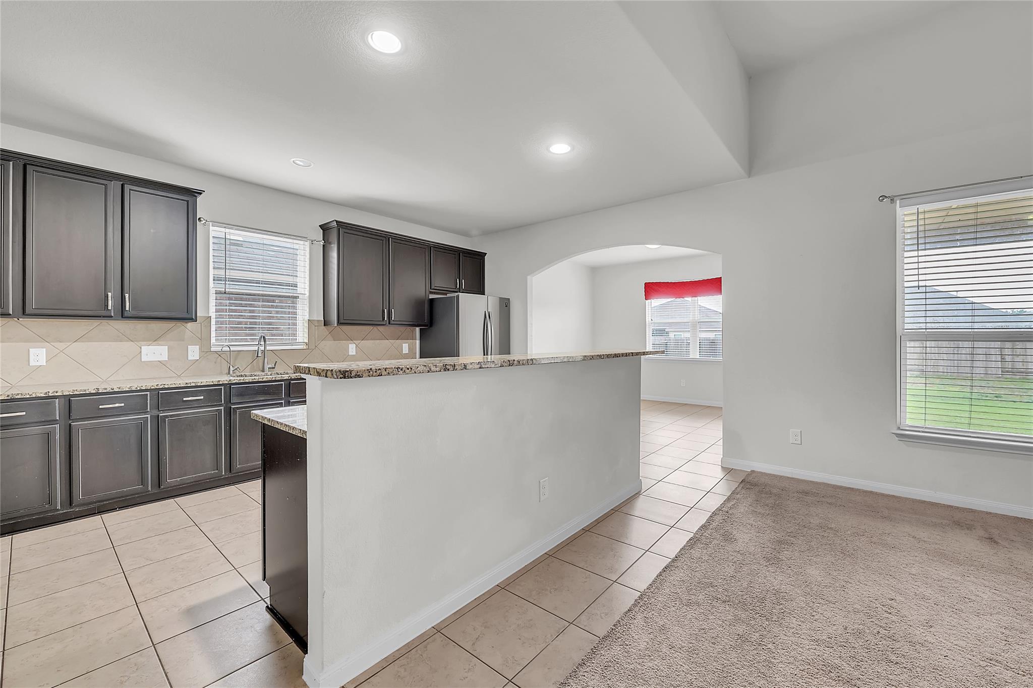 1181  Violet Ln, photo 5