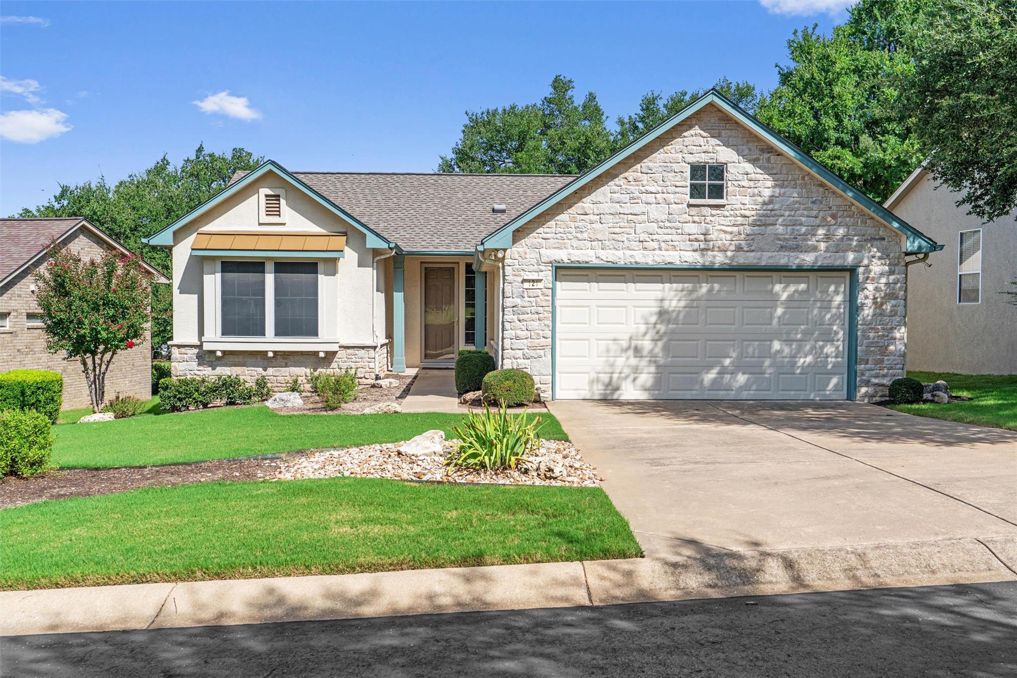 121  Larkspur Ln, photo 3