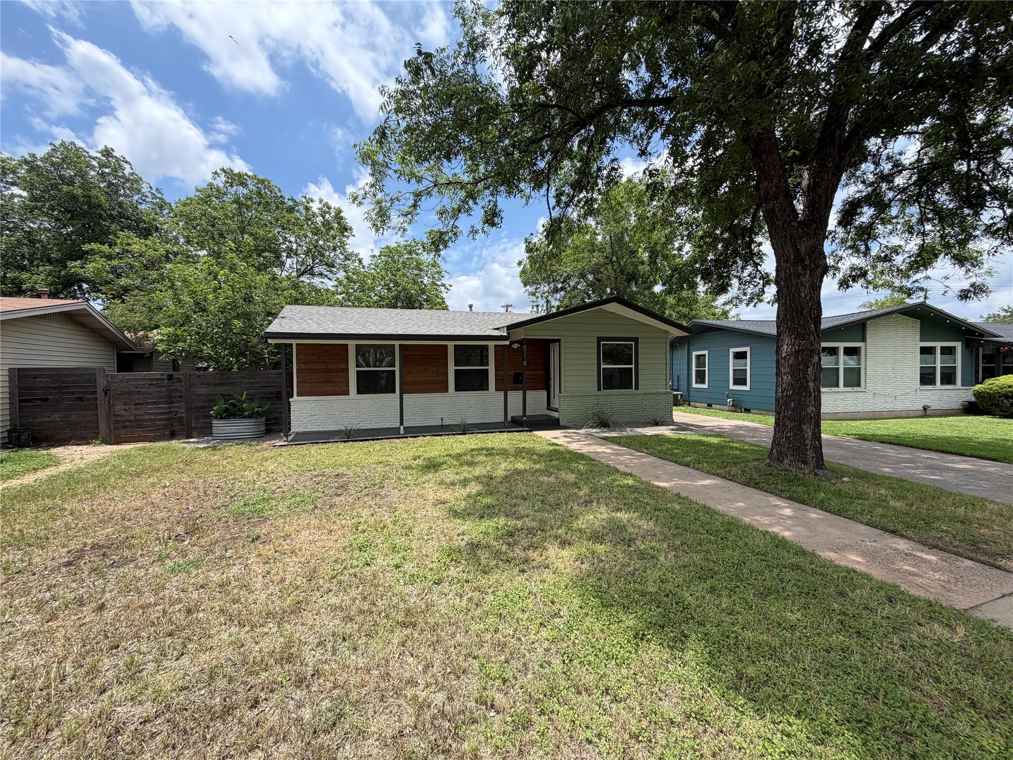 8318  Burrell Dr, photo 2
