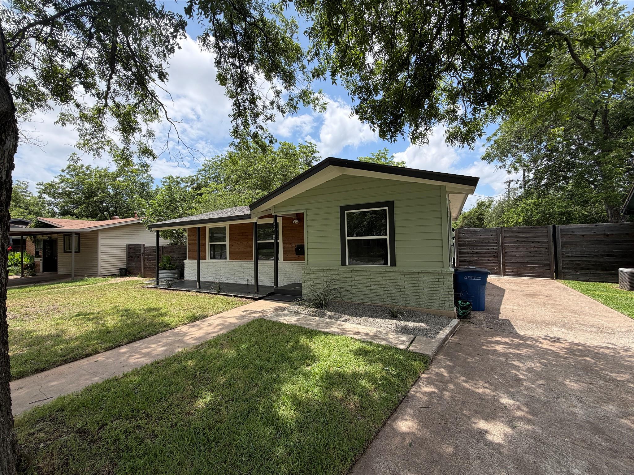 8318  Burrell Dr, photo 3