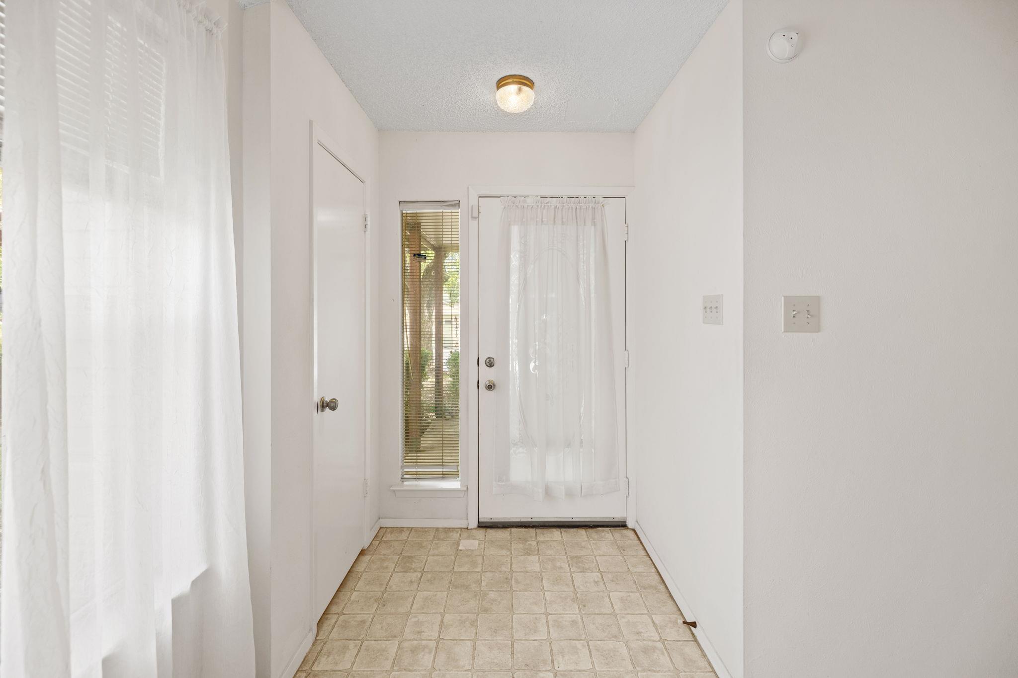 11716  Norwegian Wood Dr, photo 5