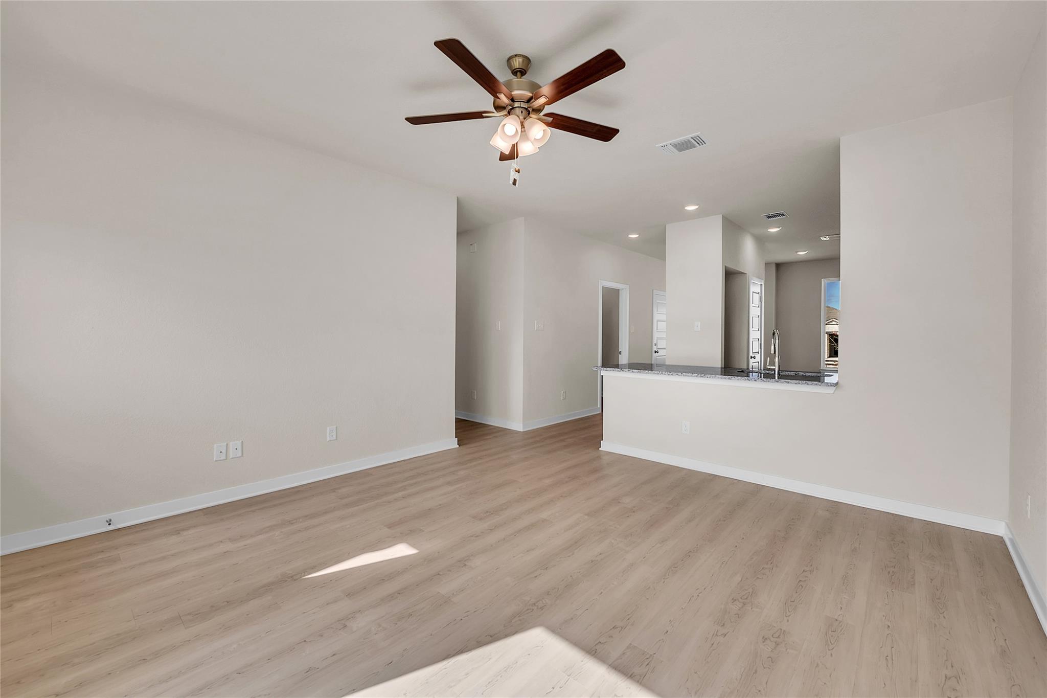 290  Boatright Blvd, photo 8
