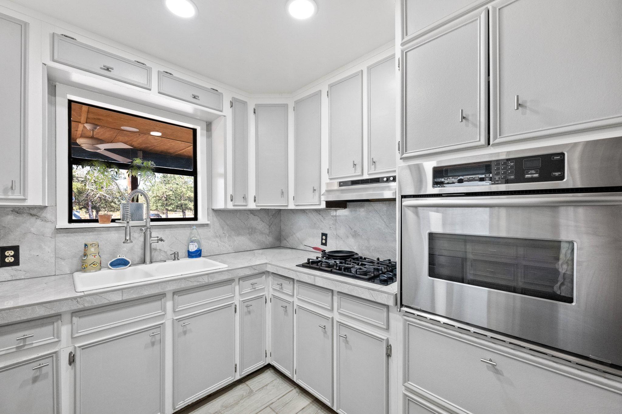 376  Jones Rd, photo 12