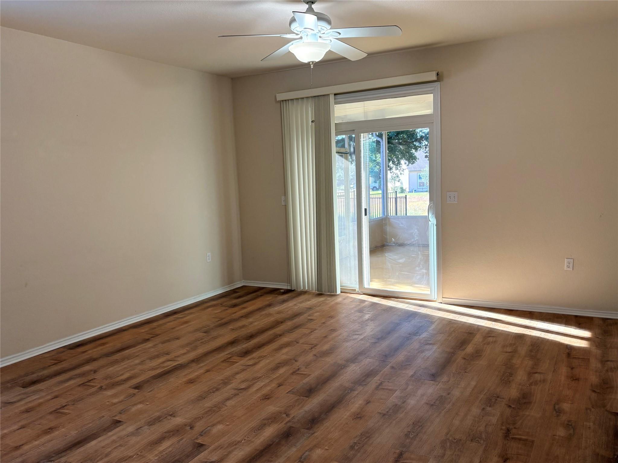 318  Crockett Loop, photo 7