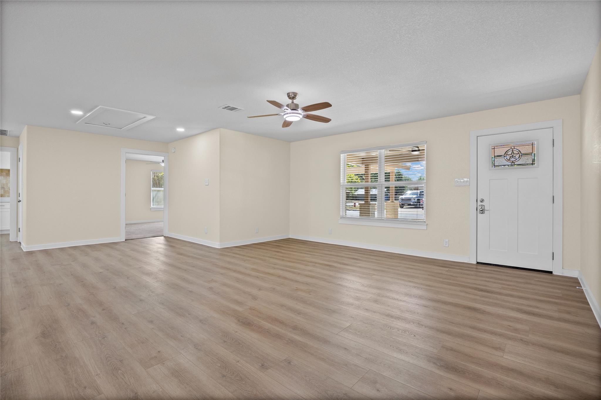 412  Oak St, photo 4