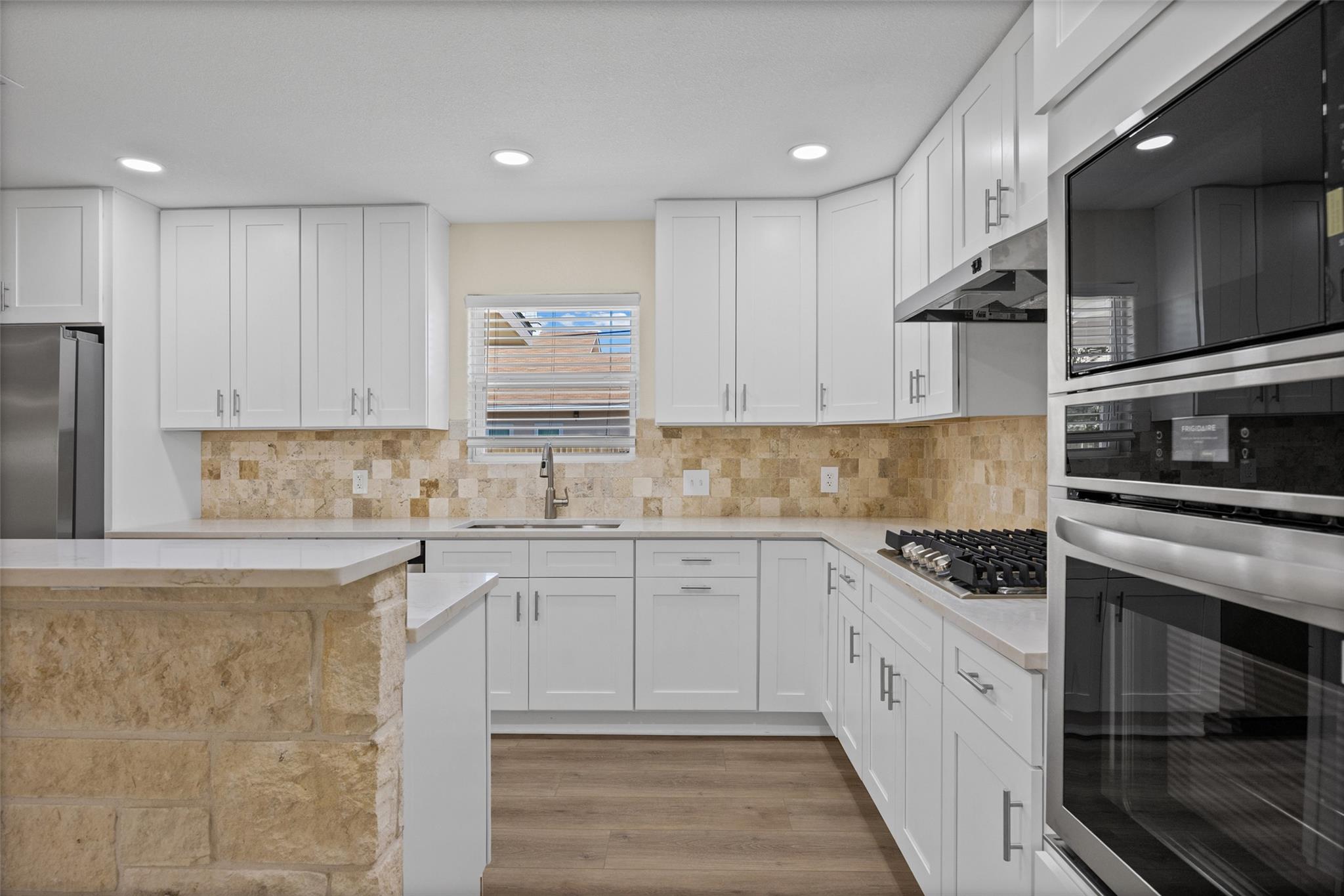 412  Oak St, photo 7