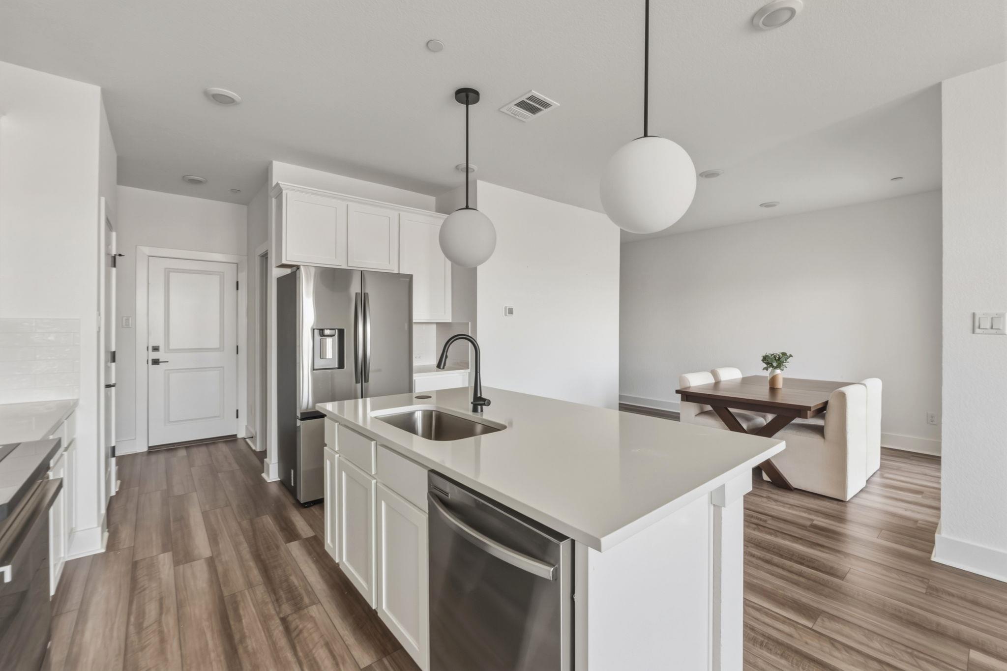 2576  Jack Nora Way, photo 11