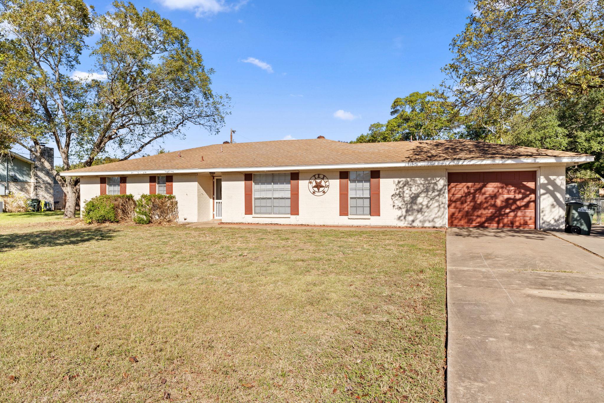 418  Hernandos Loop, photo 3