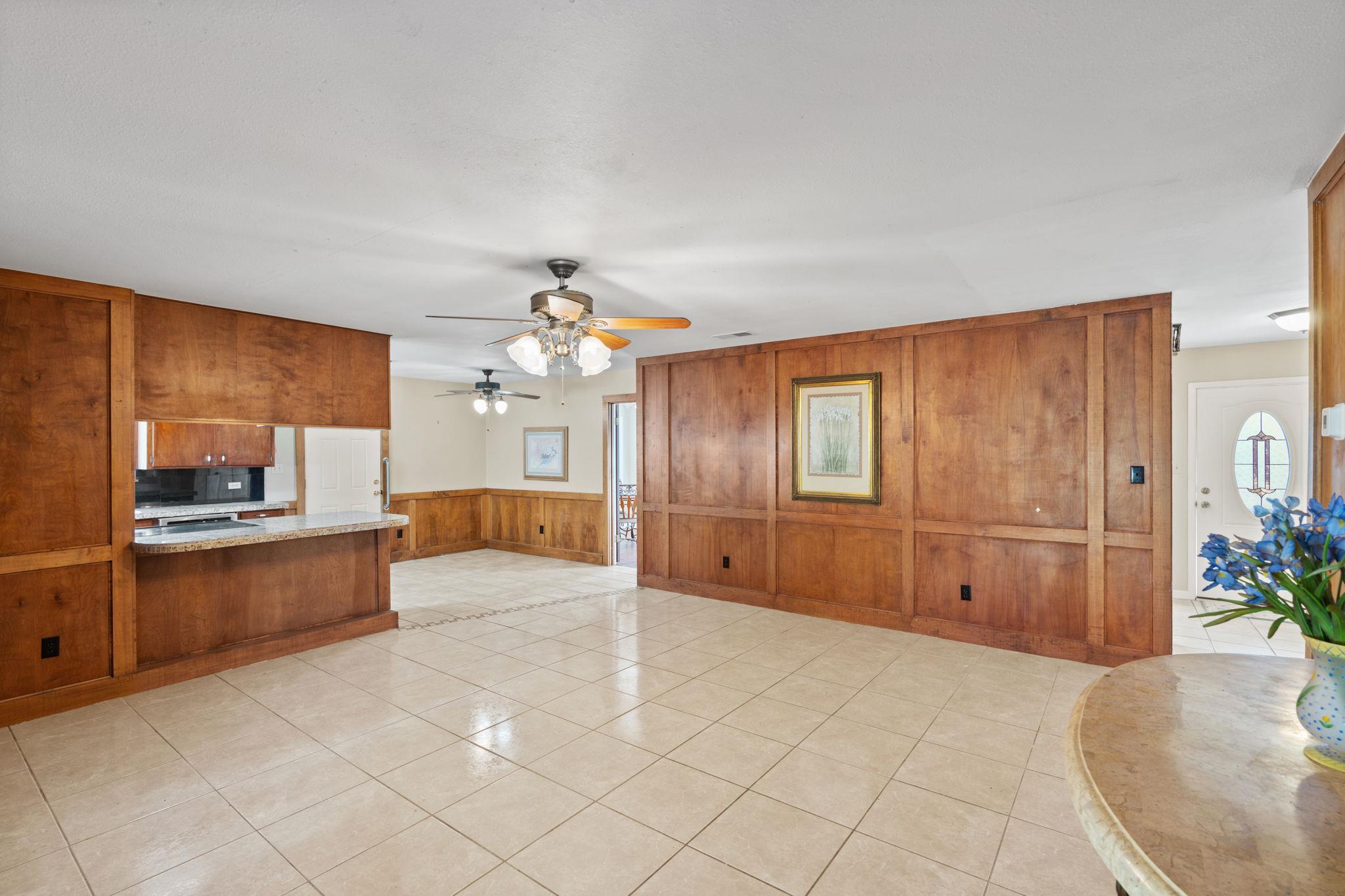 418  Hernandos Loop, photo 10