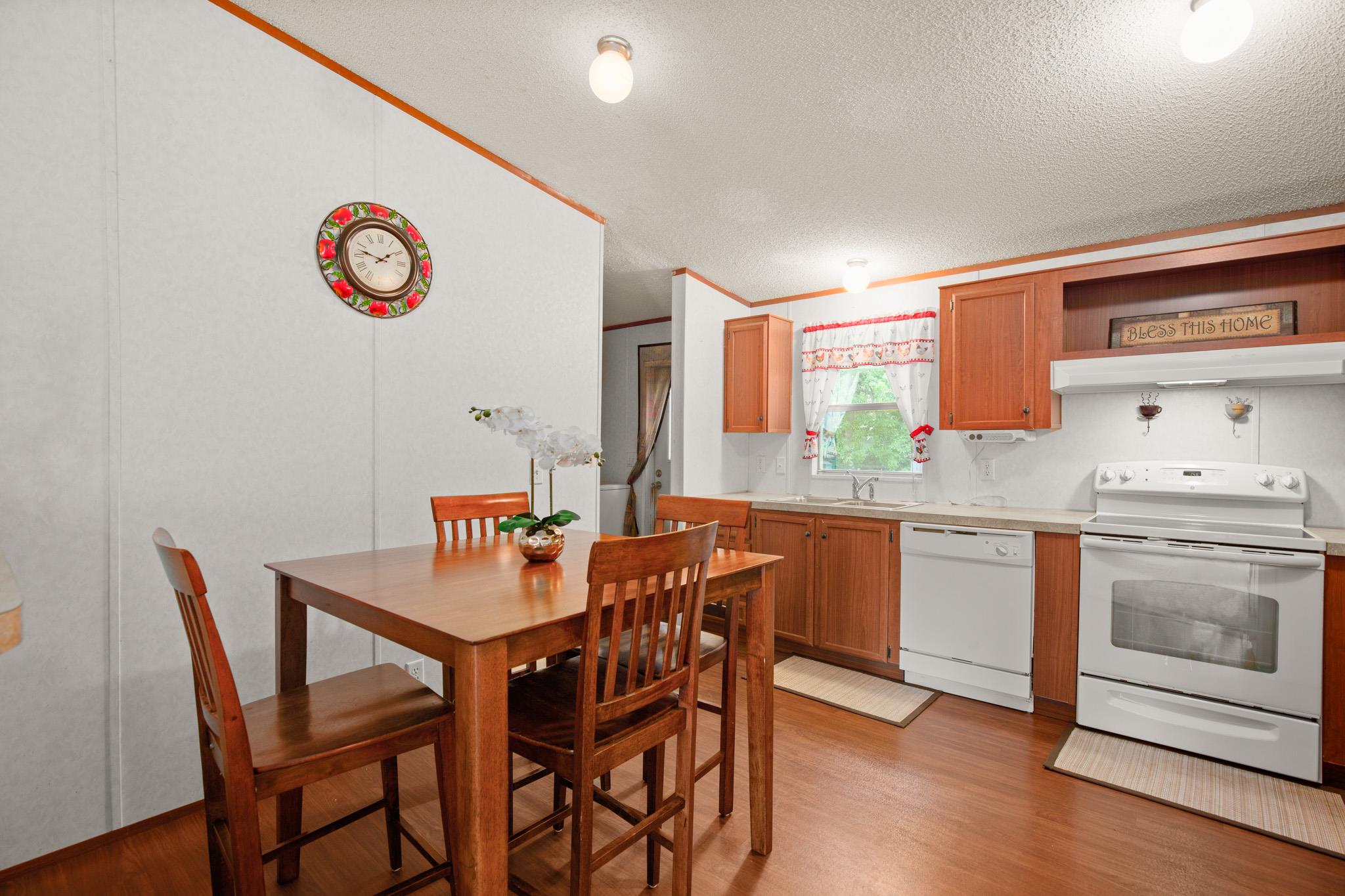 1104  Vasquez St, photo 7
