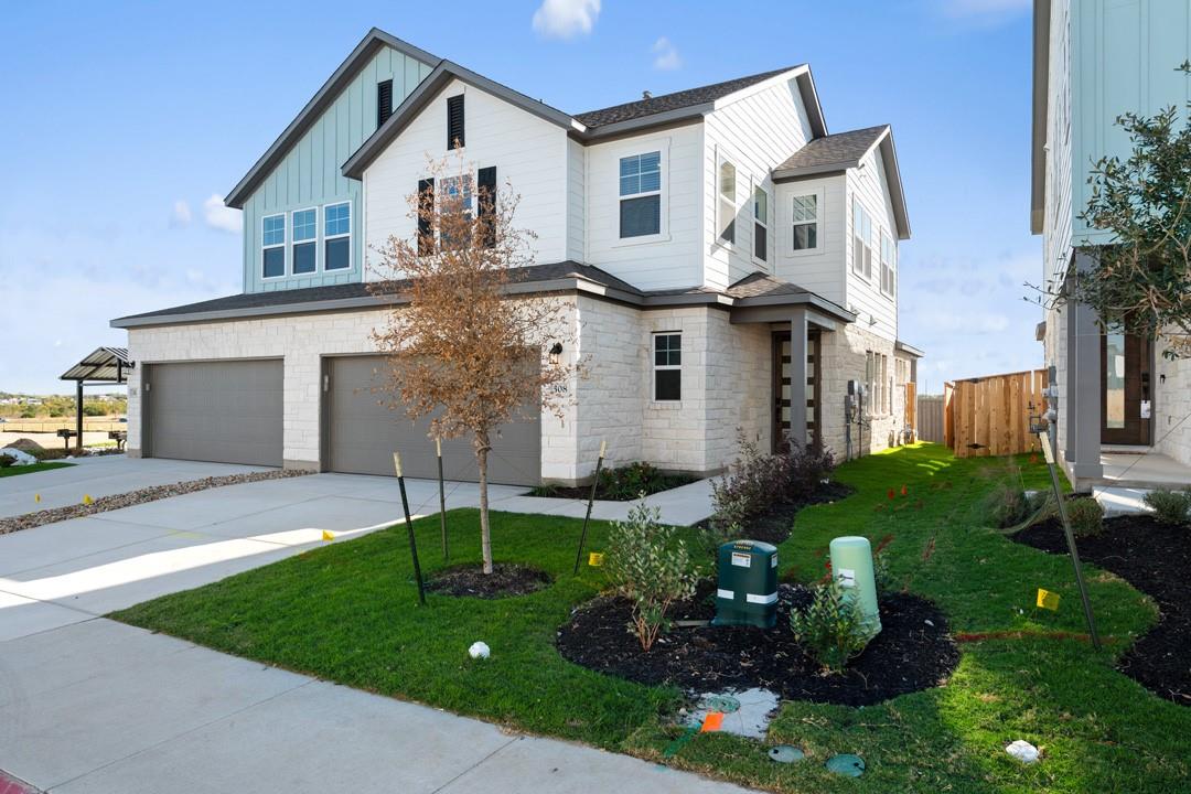 308 Emerie Way photo 3