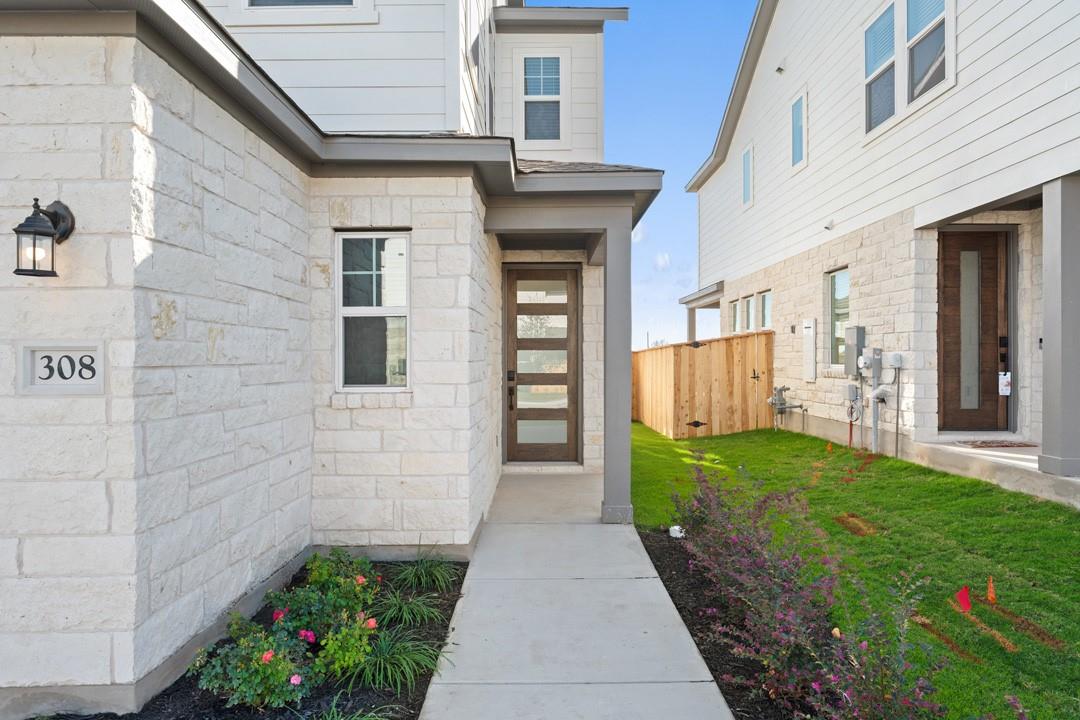308 Emerie Way photo 4