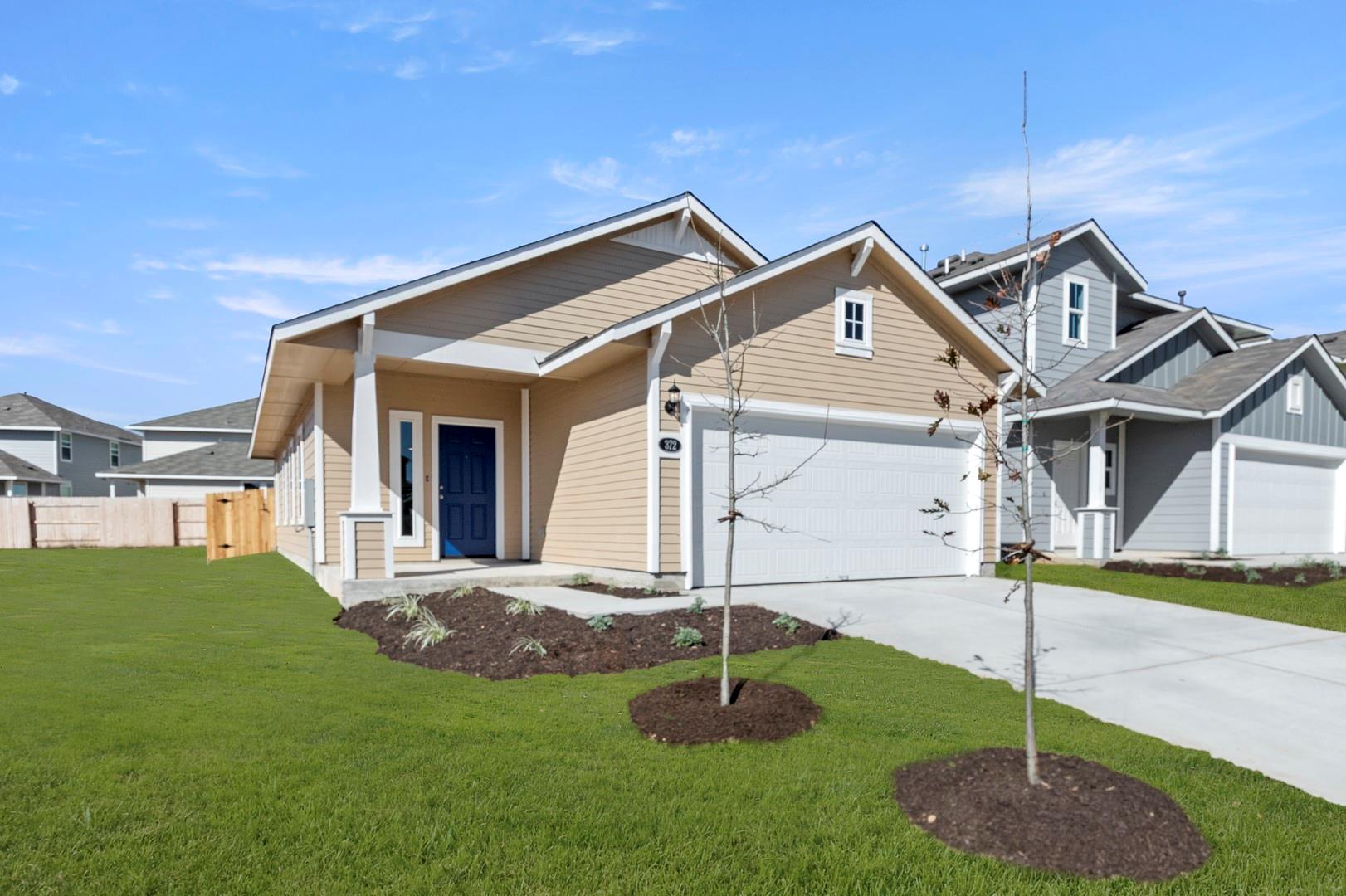 372  Jade St, photo 3