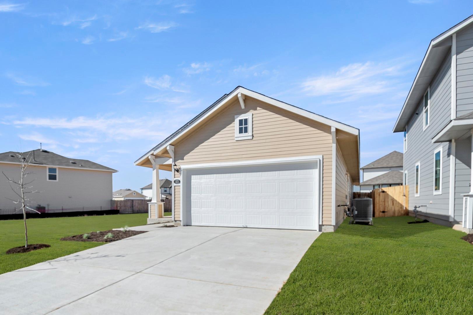 372  Jade St, photo 5