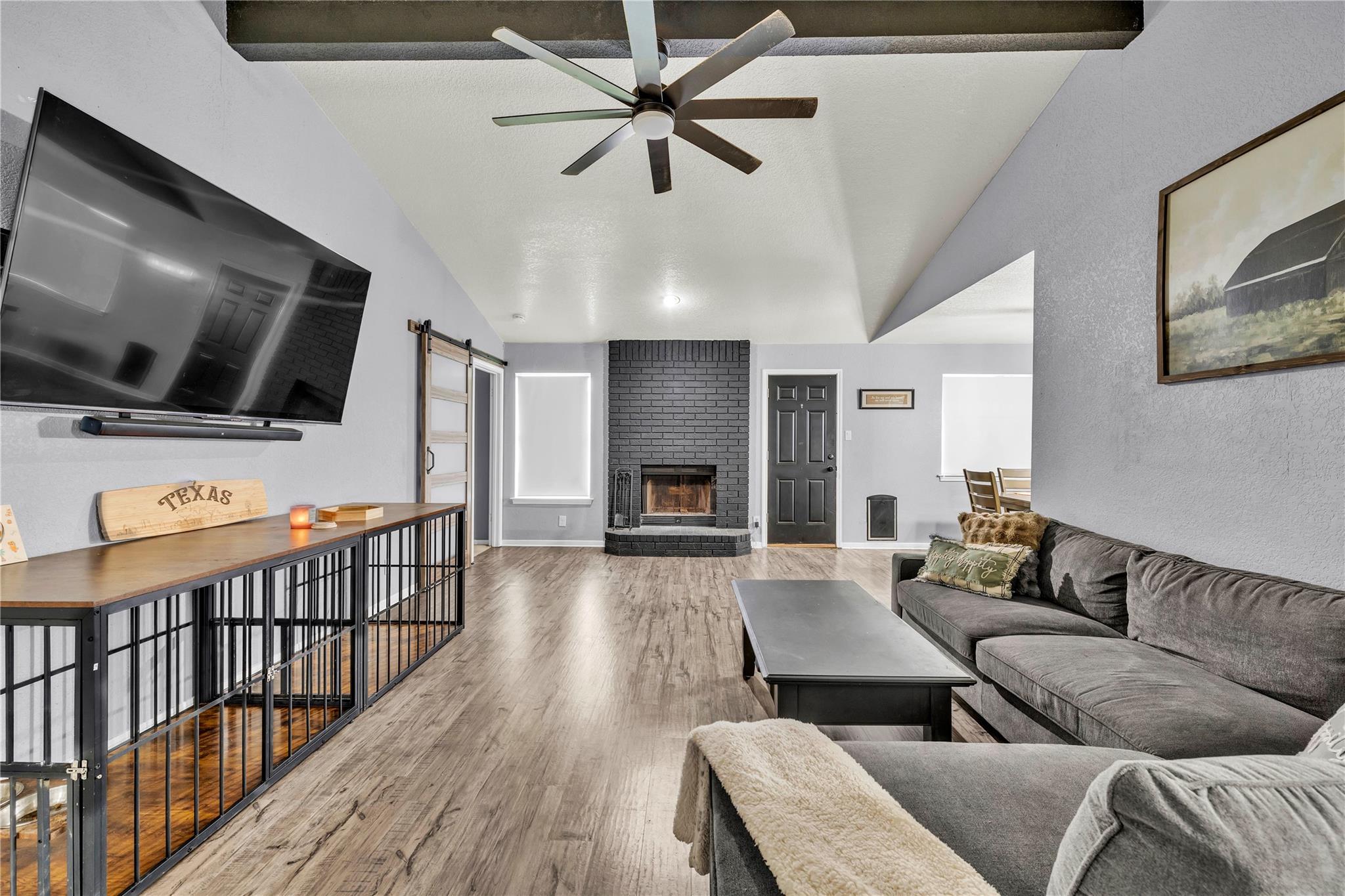1817  Dusk Dr, photo 4