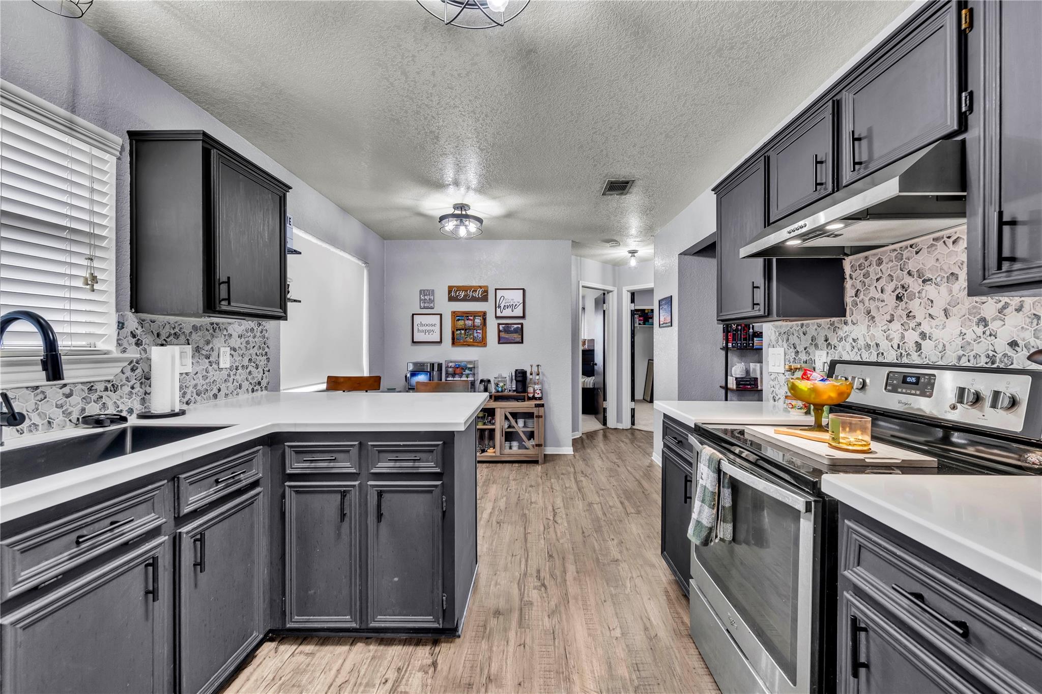 1817  Dusk Dr, photo 9
