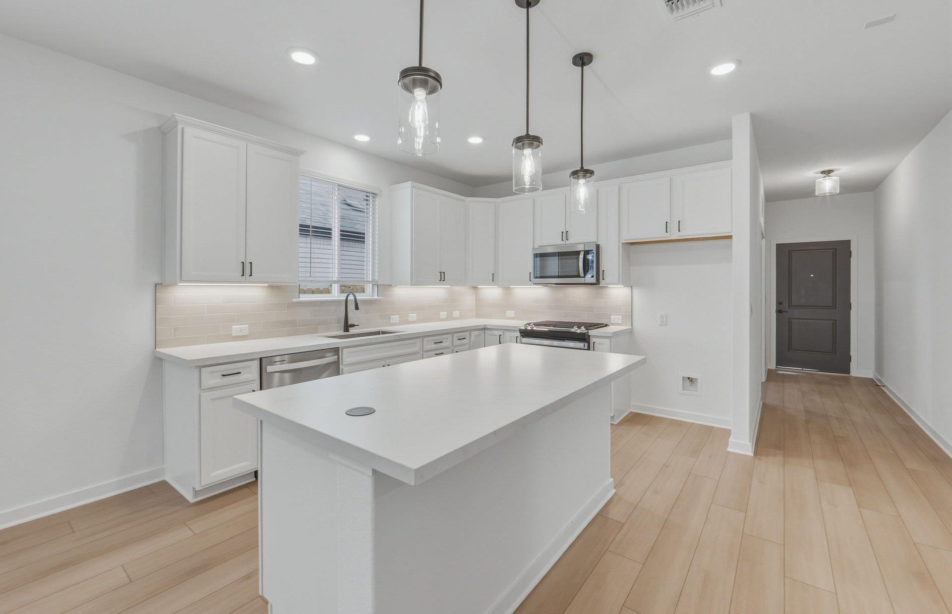 124  Adlai Ave, photo 11