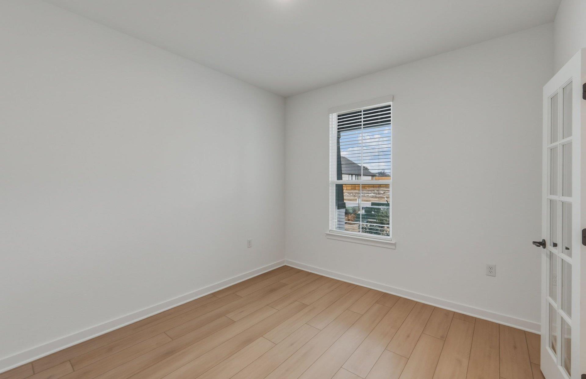 124  Adlai Ave, photo 7