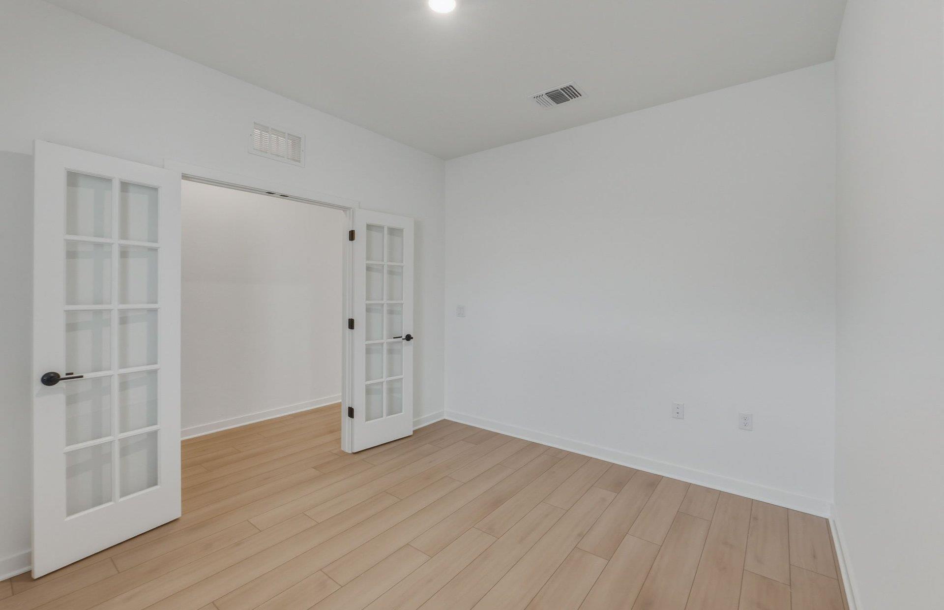 124  Adlai Ave, photo 8