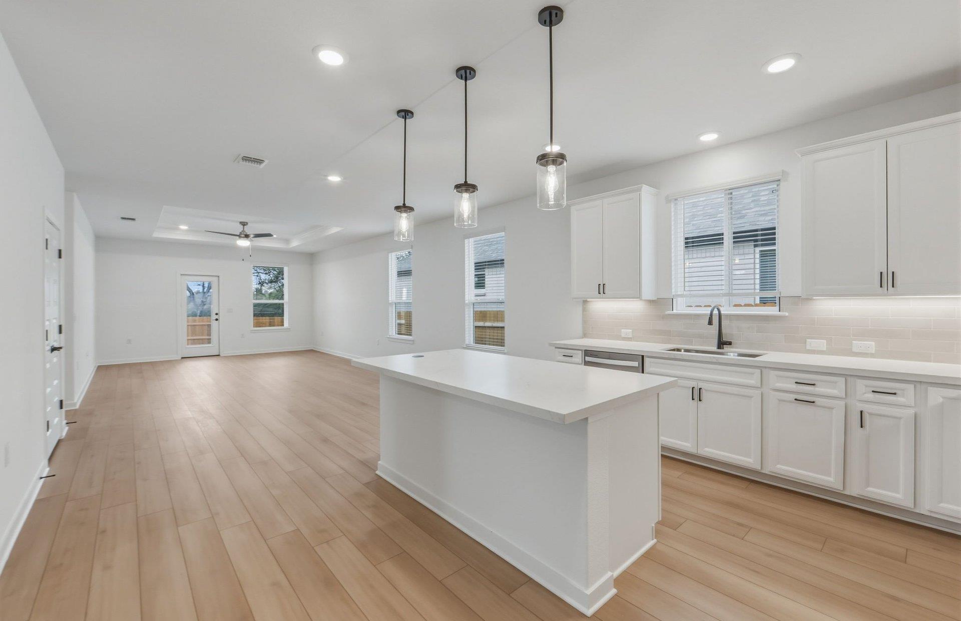 124  Adlai Ave, photo 9