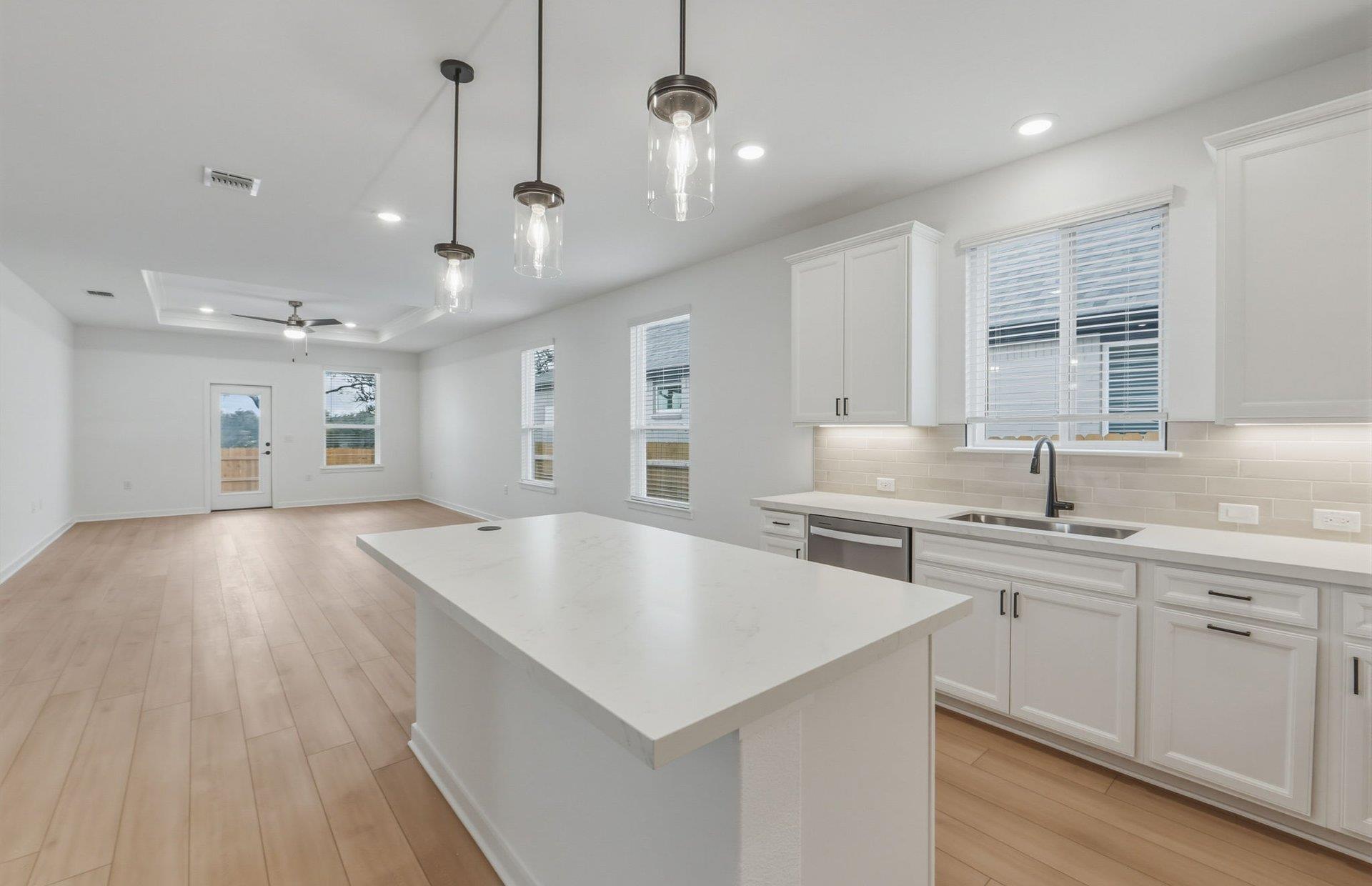 124  Adlai Ave, photo 10