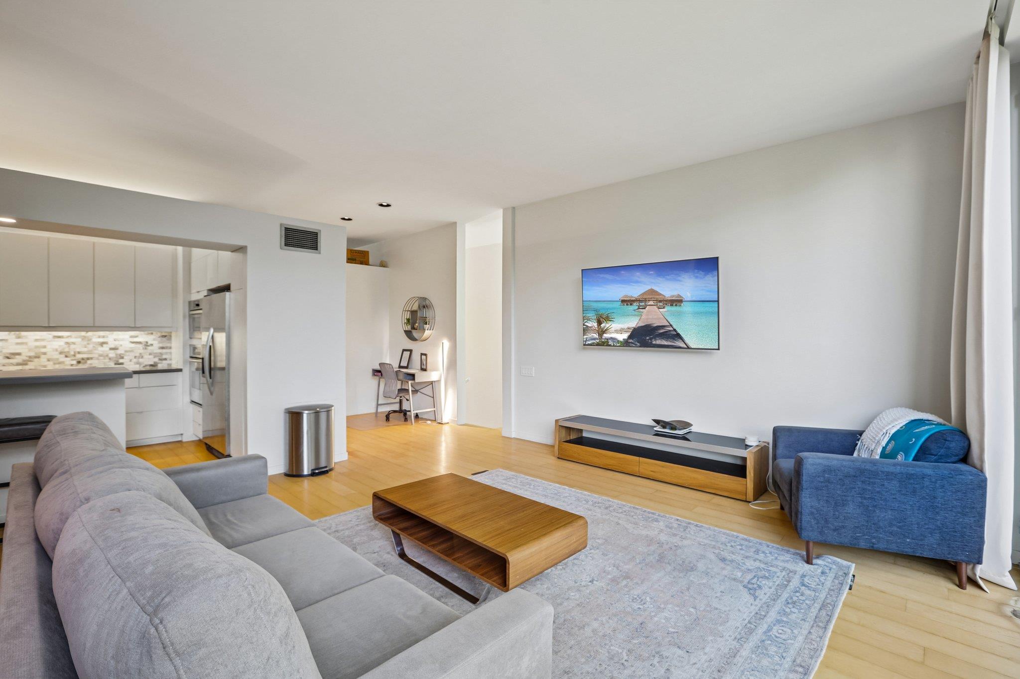208  Lessin Ln, photo 7