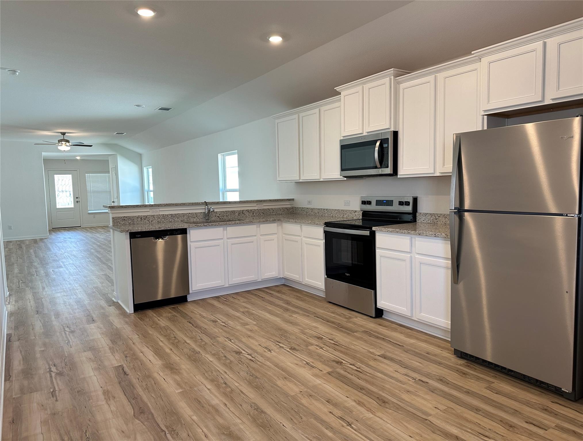 120  Morrison Dr, photo 3