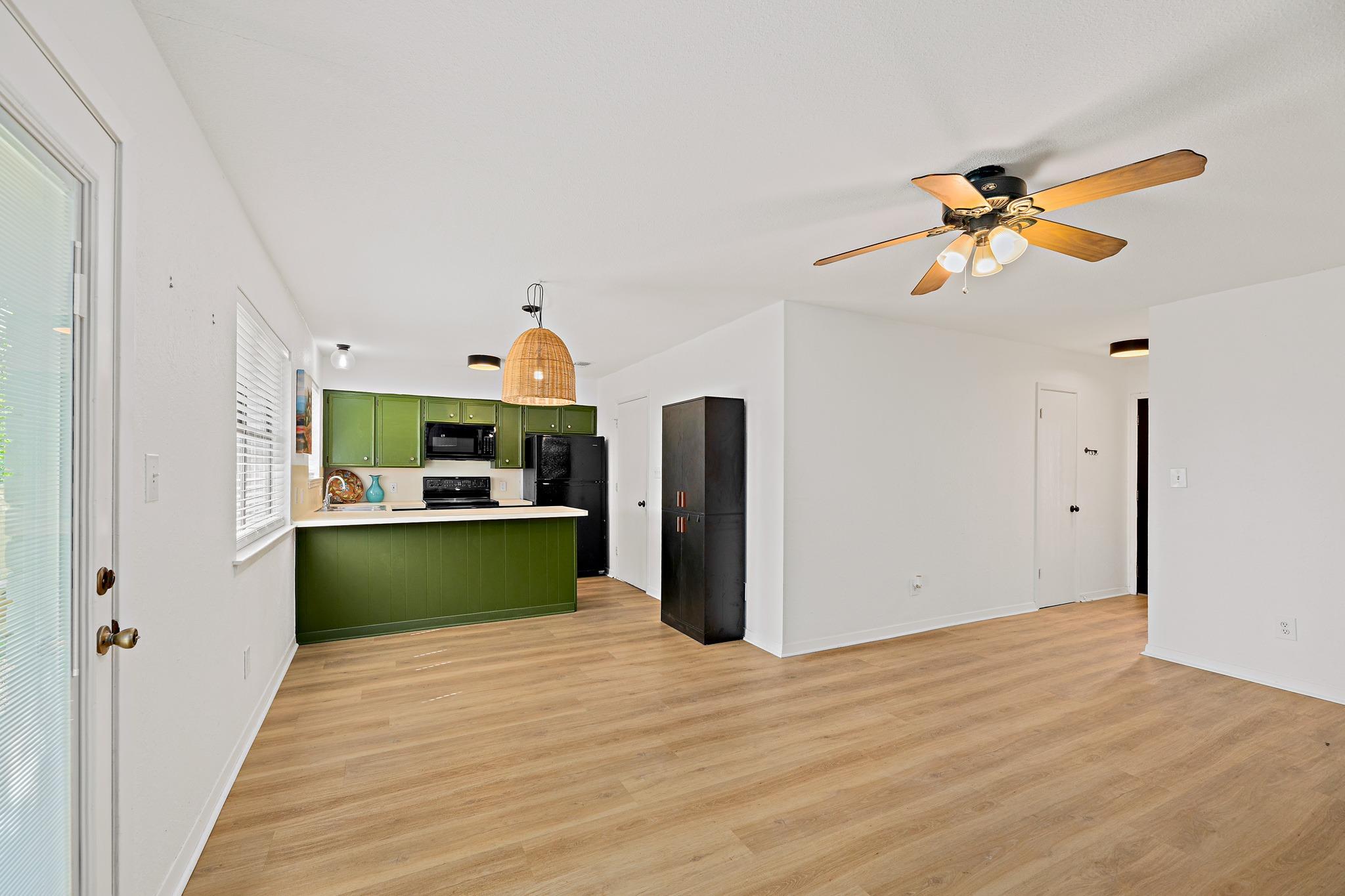 1004  Scenic Dr, photo 12
