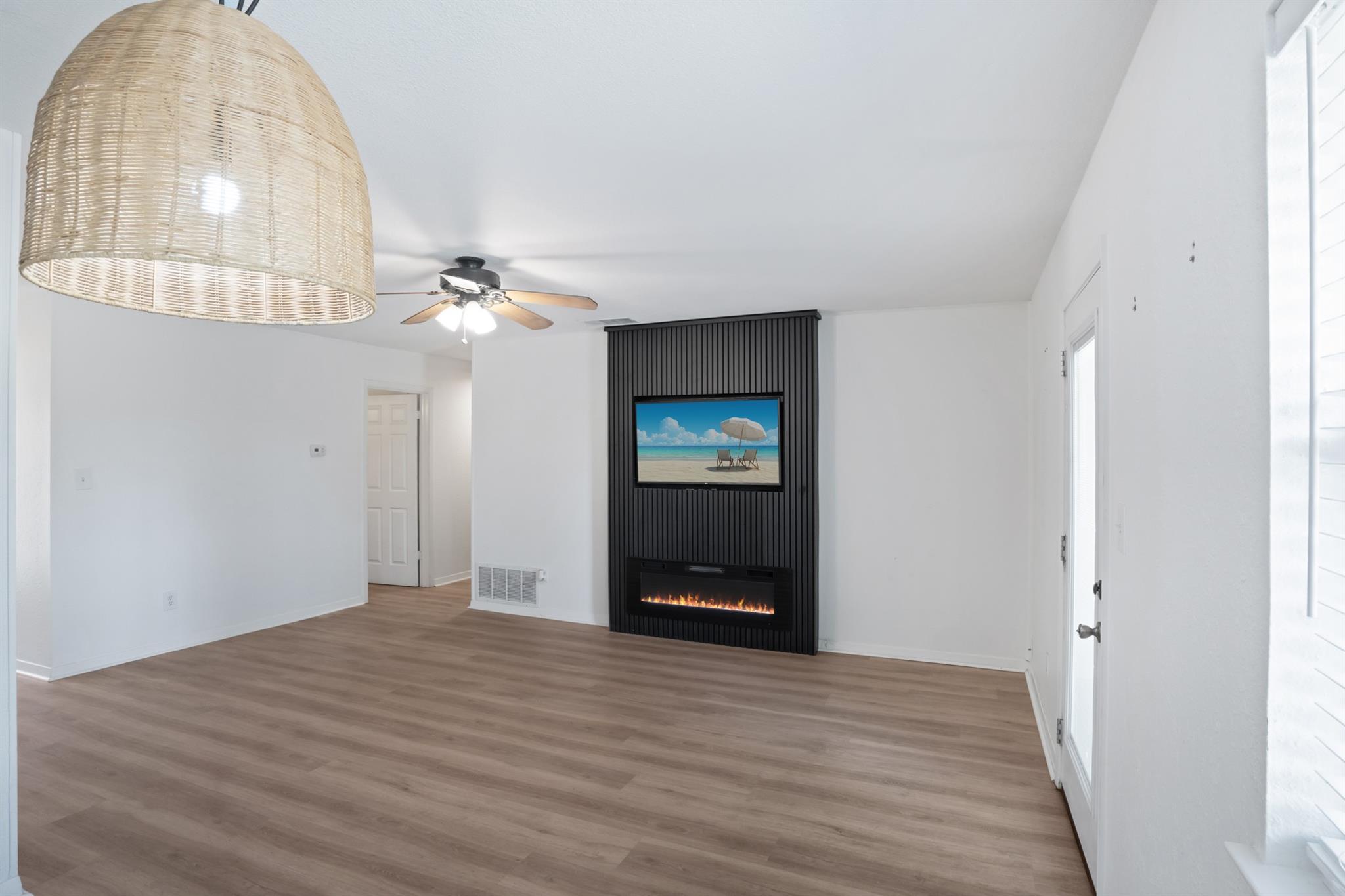 1004  Scenic Dr, photo 9