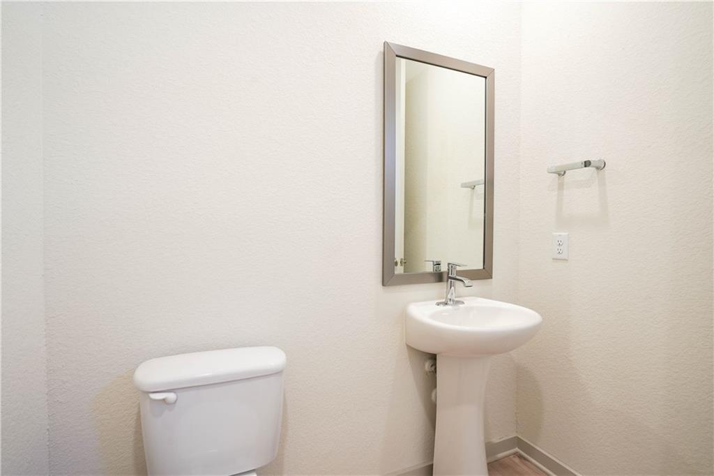 2341  Gabriels Horn Rd, photo 9