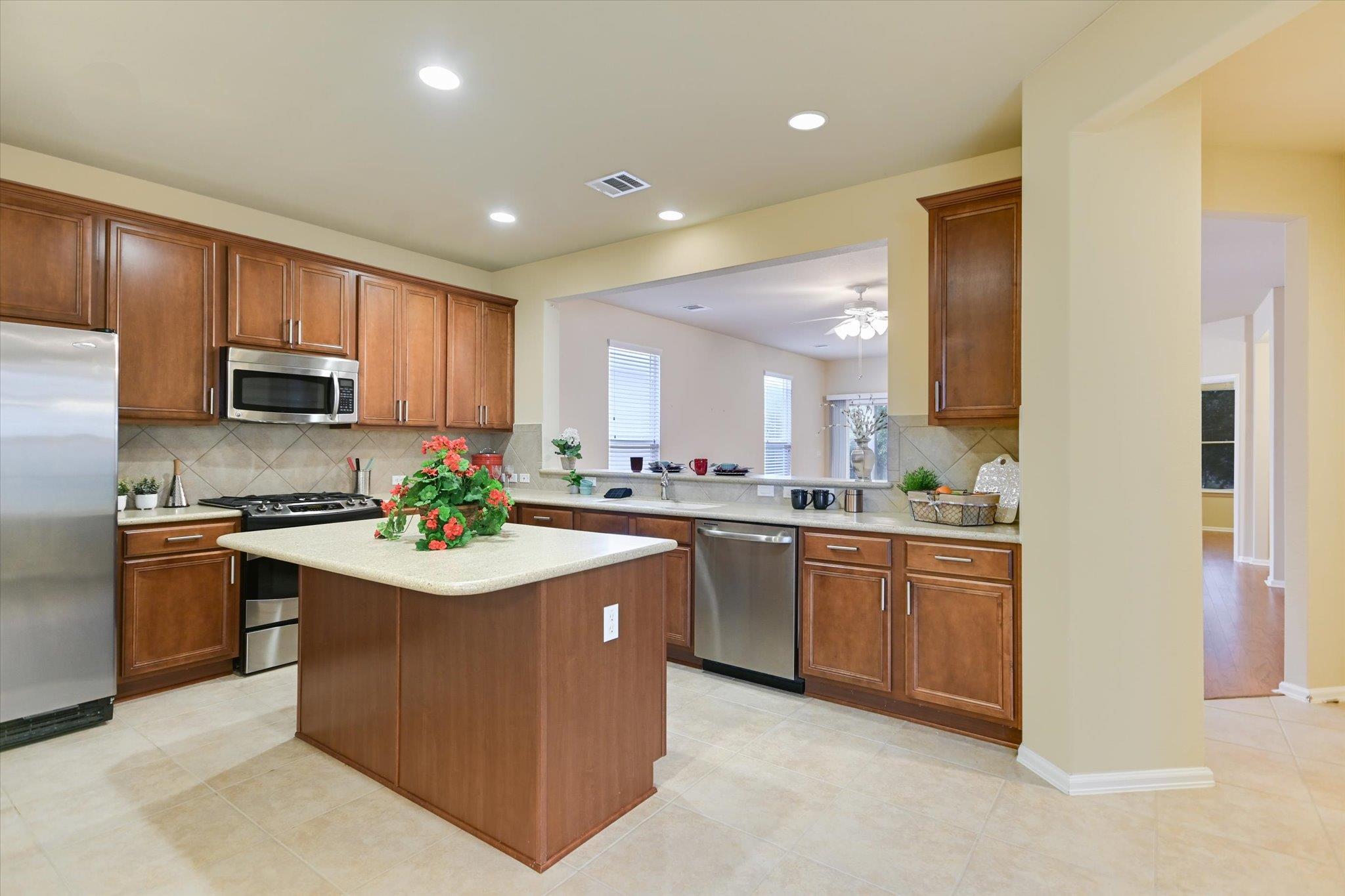 915  Apache Mountain Ln, photo 12