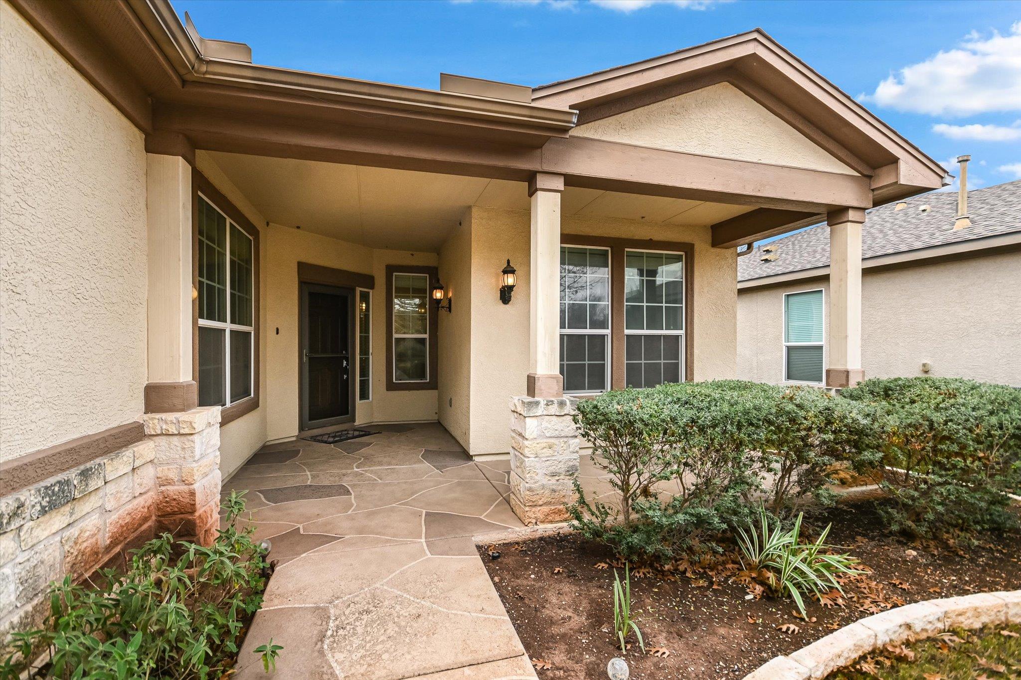915  Apache Mountain Ln, photo 3