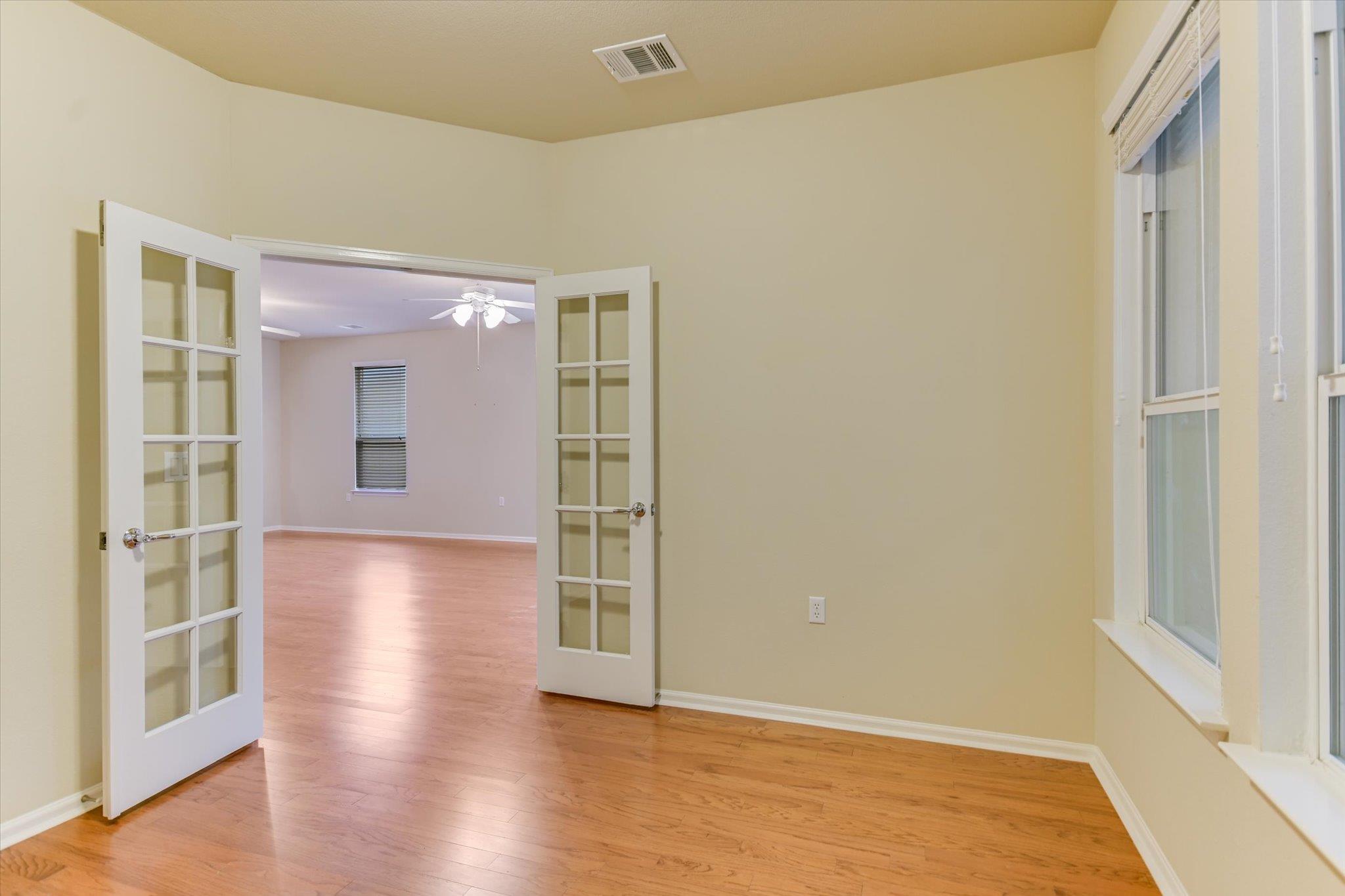 915  Apache Mountain Ln, photo 9