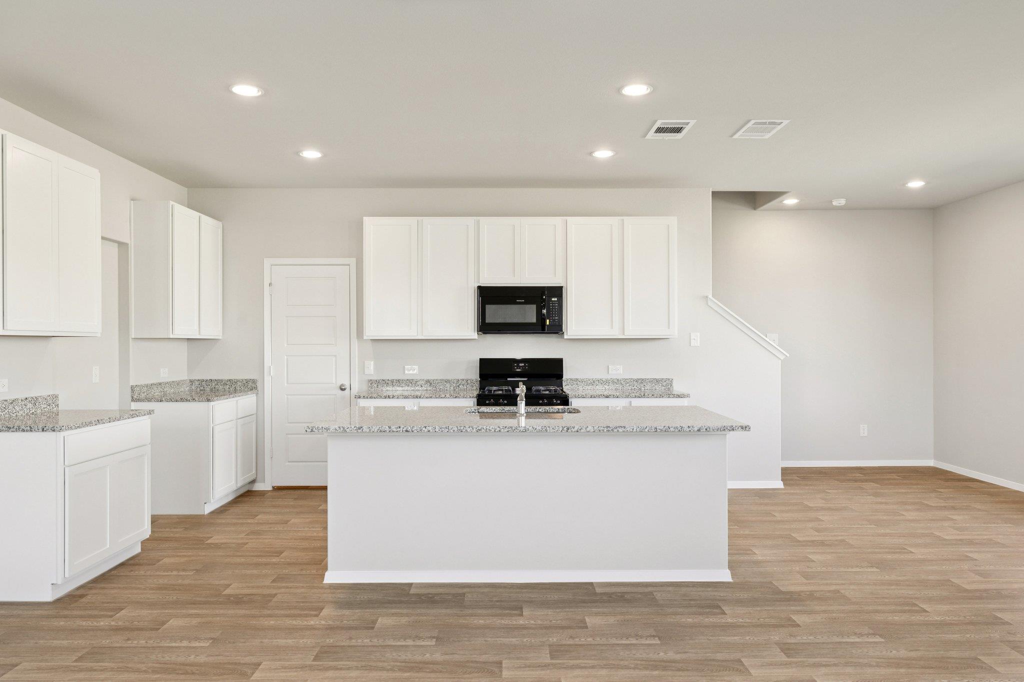 312  Jade St, photo 5