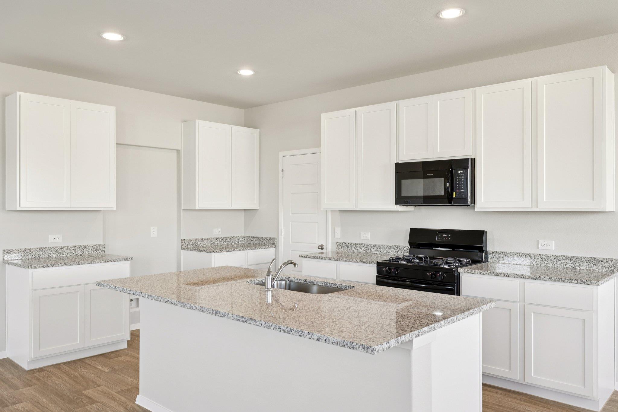 312  Jade St, photo 6