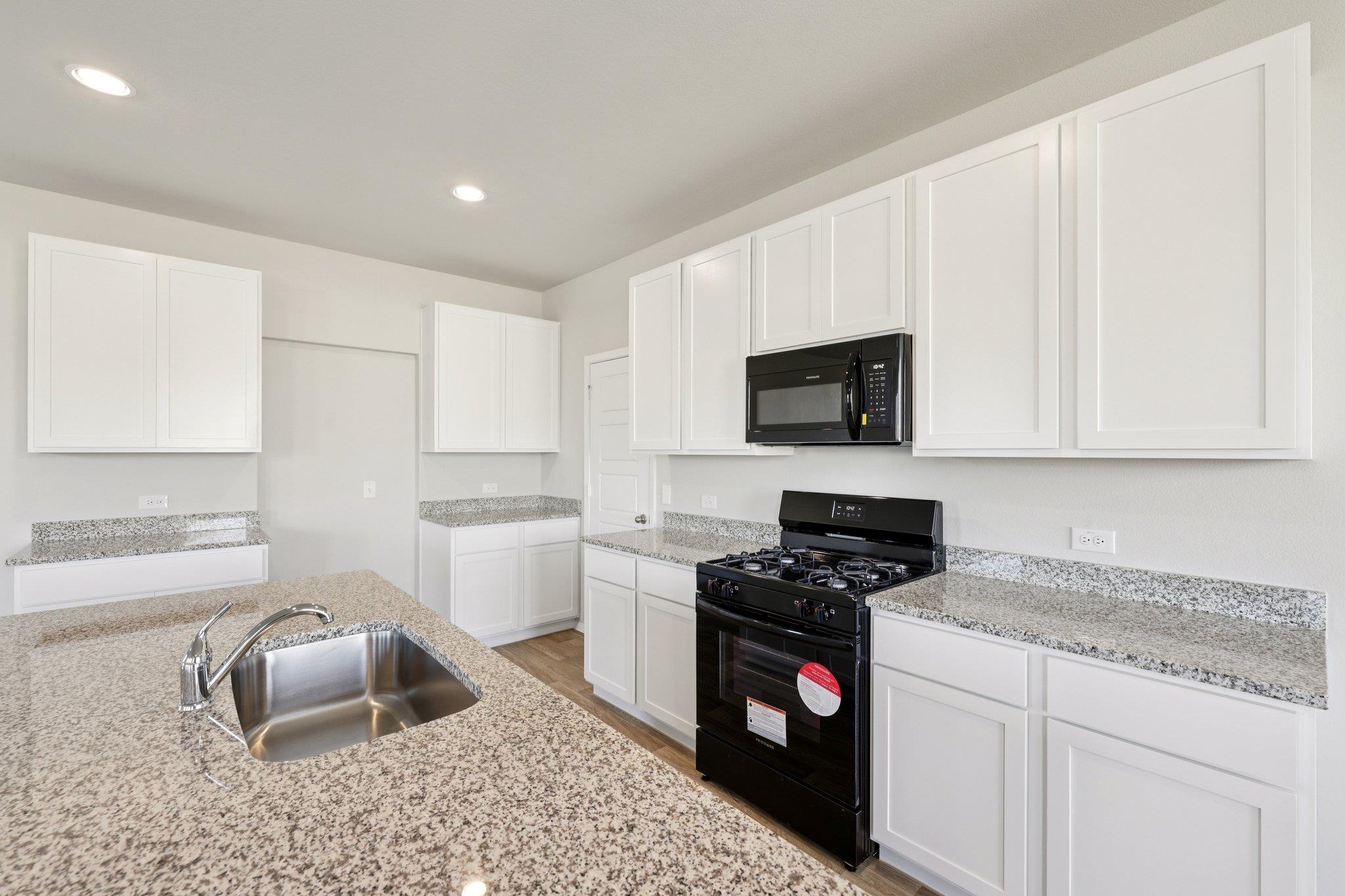 312  Jade St, photo 7